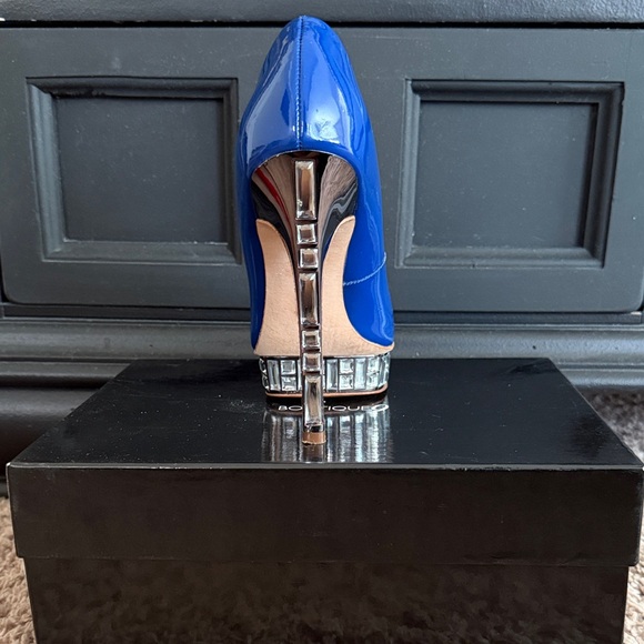 Boutique 9 Vibrant Blue Peep Toe Heels - Picture 2 of 5
